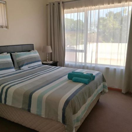 Getaway Self-Catering Tyger Valley เดอร์บันวิลล์ ภายนอก รูปภาพ