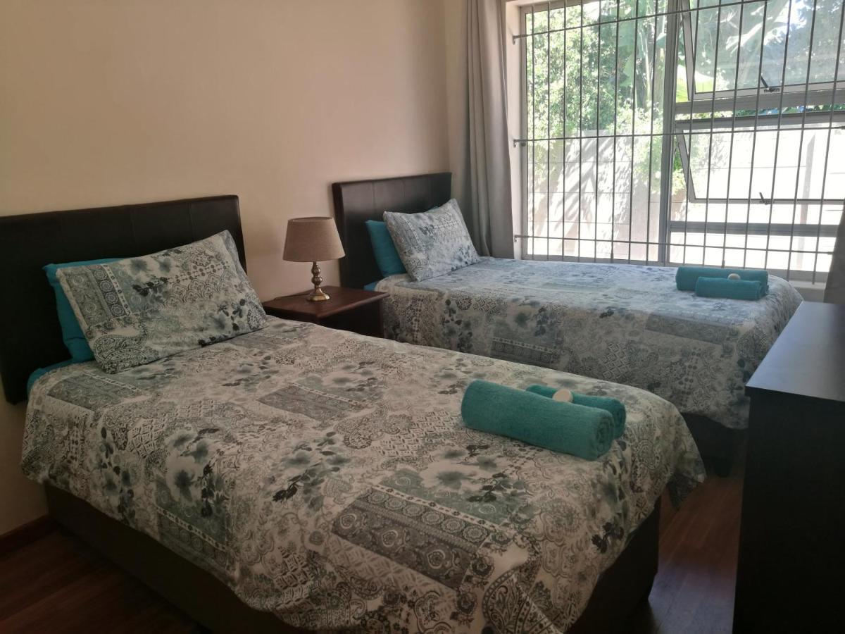 Getaway Self-Catering Tyger Valley เดอร์บันวิลล์ ภายนอก รูปภาพ